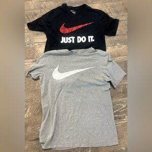 2 shirt bundle Nike size medium